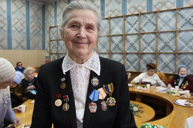 ��� �� �����������, ���������� � ����� �� ���������������� ��� ��������� 80-����� ������������ ���������� ���������� �� ���������� �����������