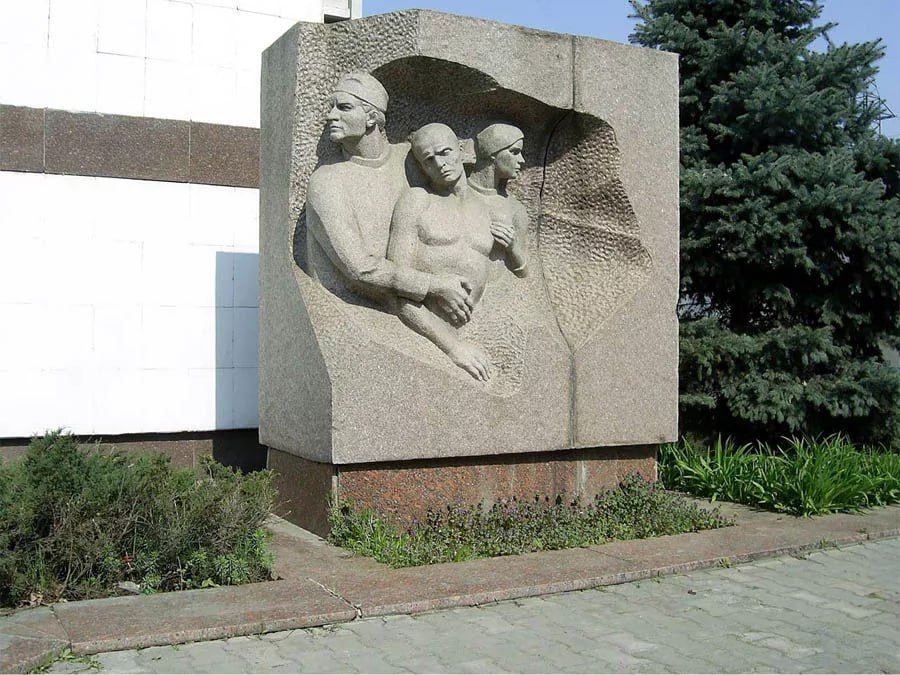  80-  .       
