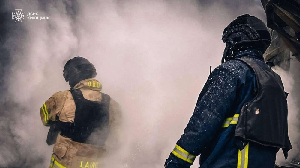 Удары по Киеву и шести областям Украины: Кличко сообщил о крупном пожаре