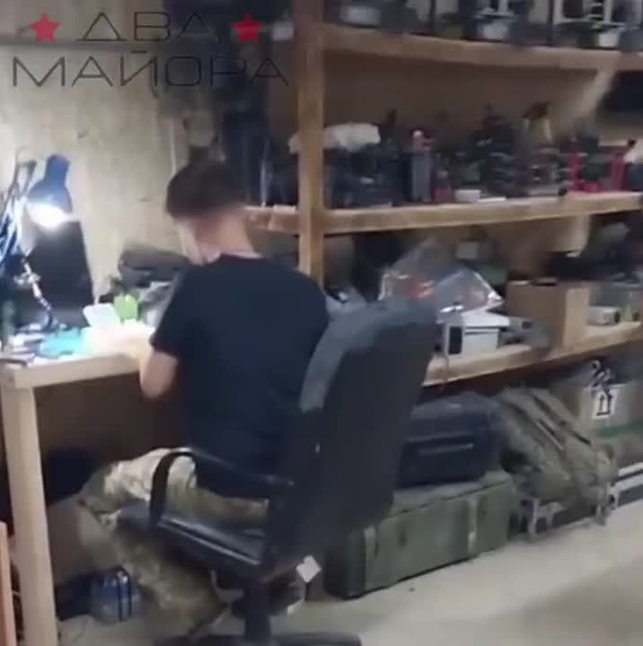 :  