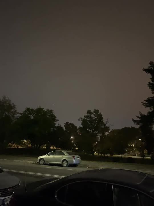 Очередные атаки совершены сегодня ночью по целям в Киеве (на видео)