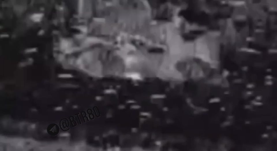 Группировка ЦЕНТР наступает в Днепропетровской области и штурмуют Покровск