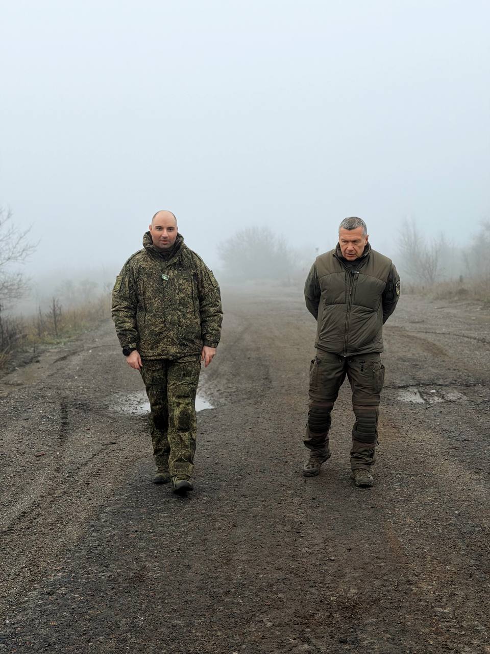 Решил присоединиться к коллегам @msgazdiev @korrzakadrom и пересек административную границу Днепропетровской области с военнослужащими одного из подразделений группировки войск Восток