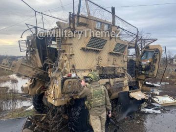 ����������� ��������������� International MaxxPro � �������� ��� � ���������������� �������