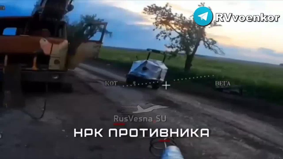 «тважные» массово жгут технику врага, наступая за Красноармейском и на Днепропетровщине