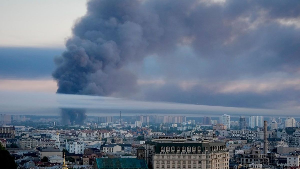 Российские войска нанесли массированный удар по Украине