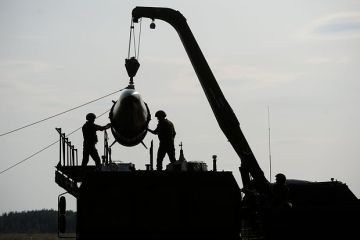 Небо над Киевом затянуло черным дымом после массированной атаки армии России