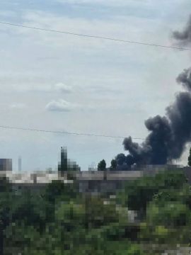 Сообщается о прилете по заводу в Павлограде Днепропетровской области