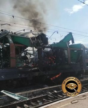 В Павлограде зафиксирован удар по железнодорожному локомотиву