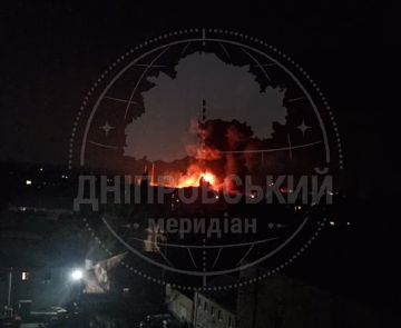 В Павлограде на месте прилёта бушует сильный пожар