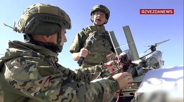 Российские бойцы создали тандем ударного беспилотника самолетного типа "Молния-2" и FPV-дрона