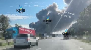 Последствия ударов по объекту компании "Опендатабот" в бизнес-центре Днепропетровска, занимающейся обработкой предоставлением данных из государственных реестров Украины, заводу мороженного "Рудь" в Житомире и складам в...