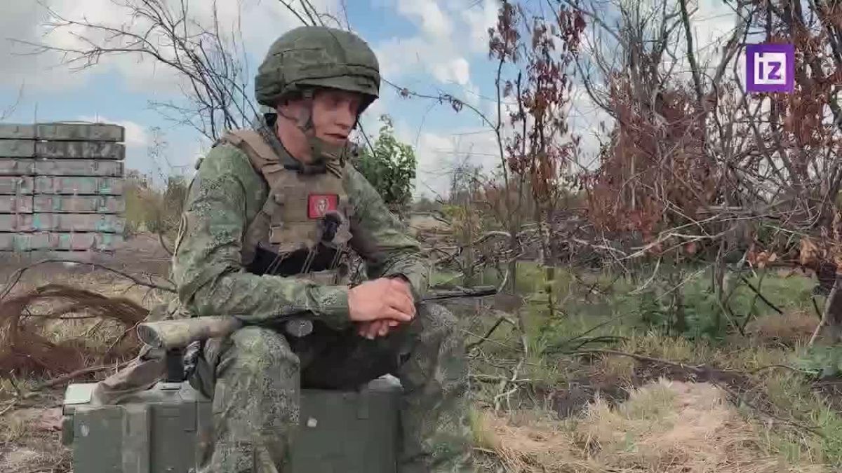 О выполнении боевых задач на днепропетровском направлении СВО рассказал военнослужащий гвардейской мотострелковой дивизии группировки войск "Центр" ефрейтор Дмитрий Антонов